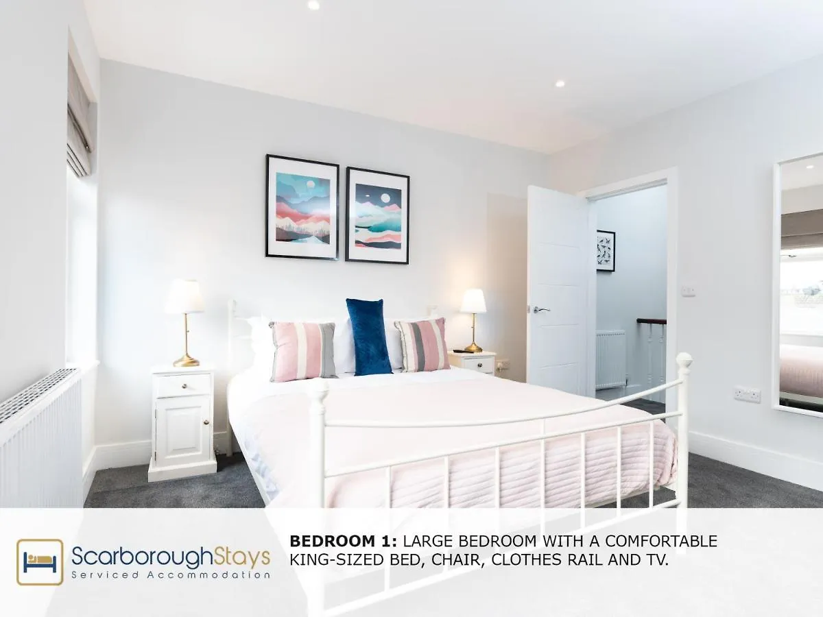 Scarborough Stays - Trafalgar Lodge - 4 Bedroomed House - Free Parking 0*,