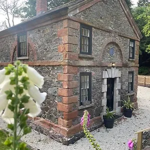 bridge-cottage-upper-malone.belfasthotelsireland.com/